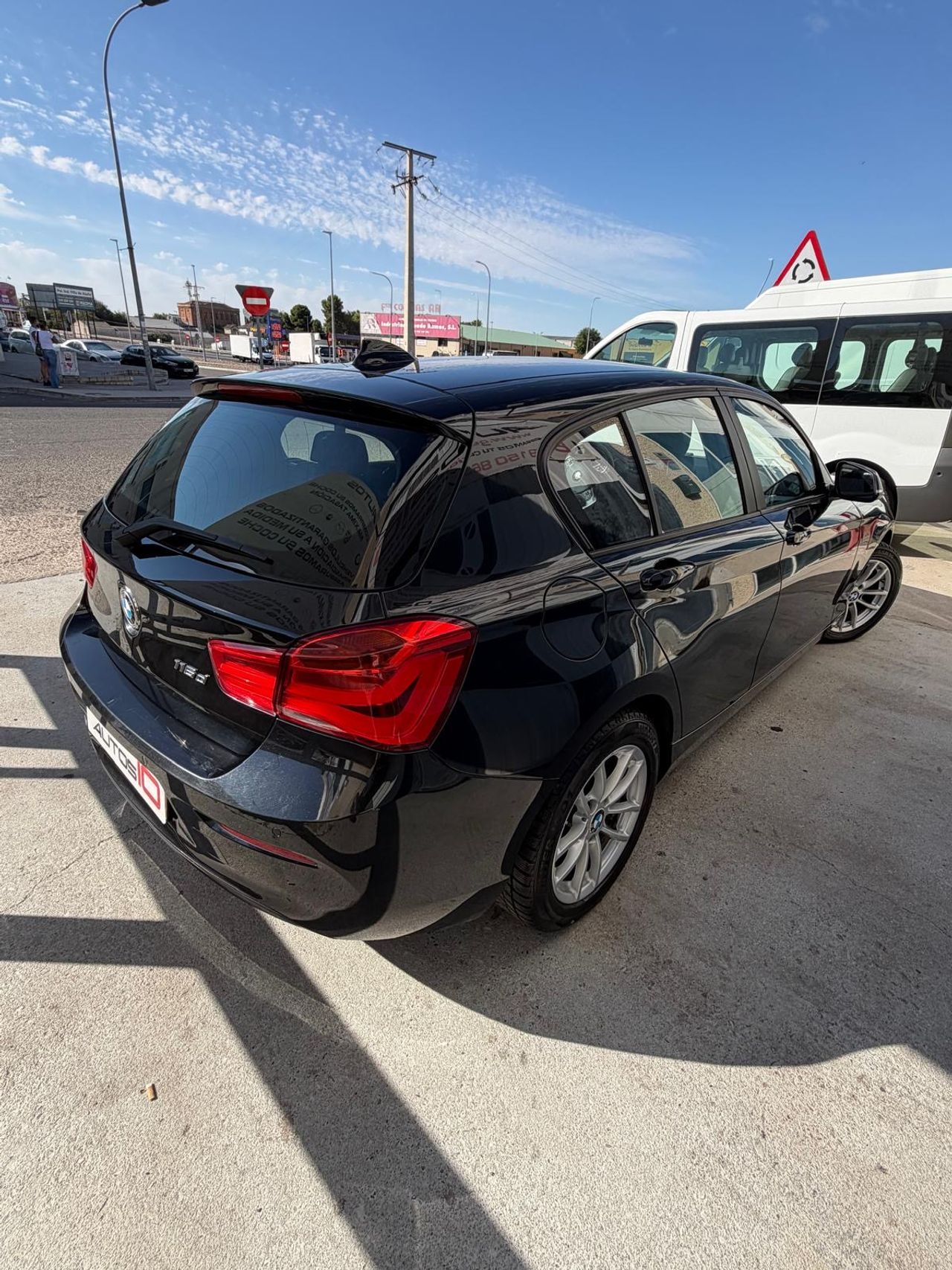 BMW Serie 1 116d 5p EfficientDynamics - Foto 8