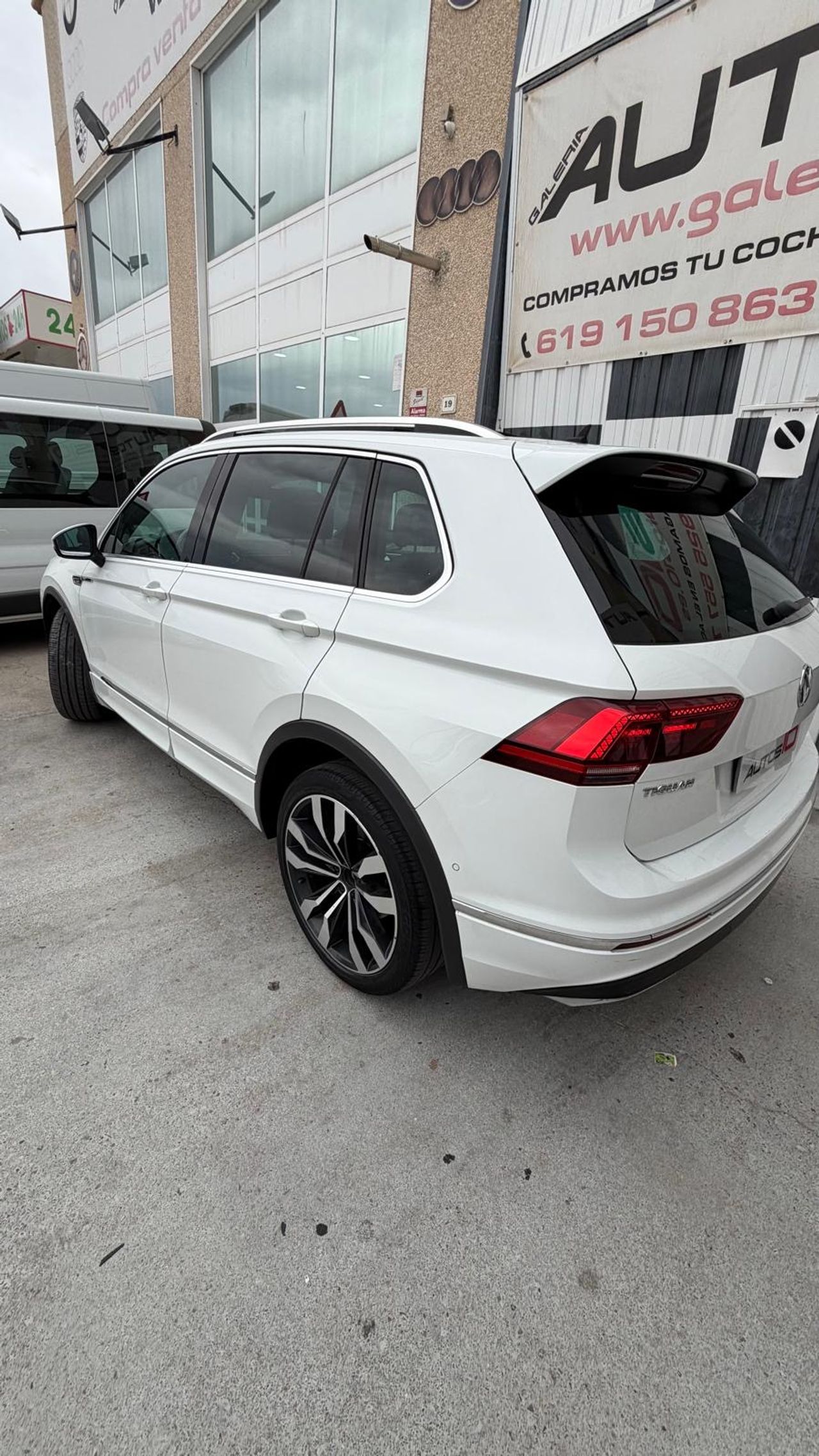 Volkswagen Tiguan R LINE 4MOTION 240CV - Foto 5
