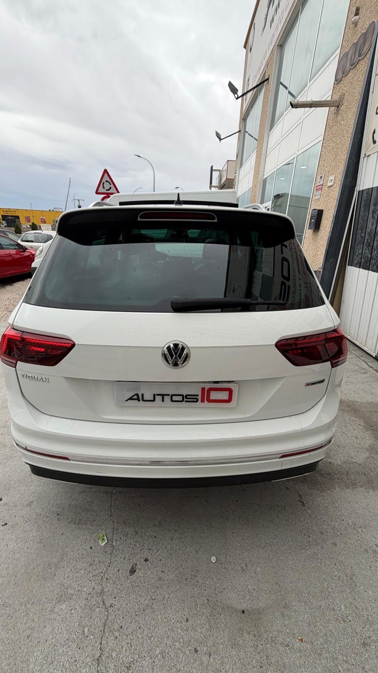 Volkswagen Tiguan R LINE 4MOTION 240CV - Foto 6