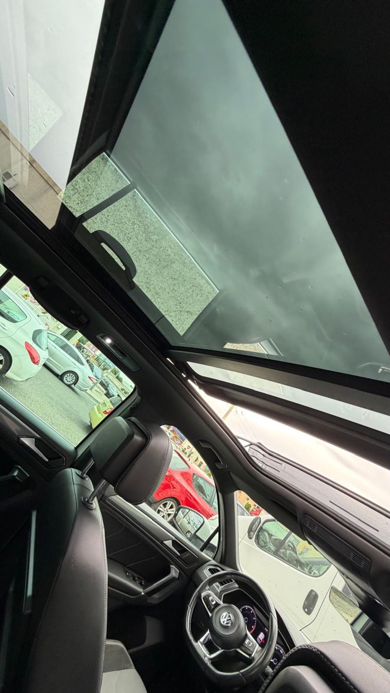 Volkswagen Tiguan R LINE 4MOTION 240CV - Foto 9