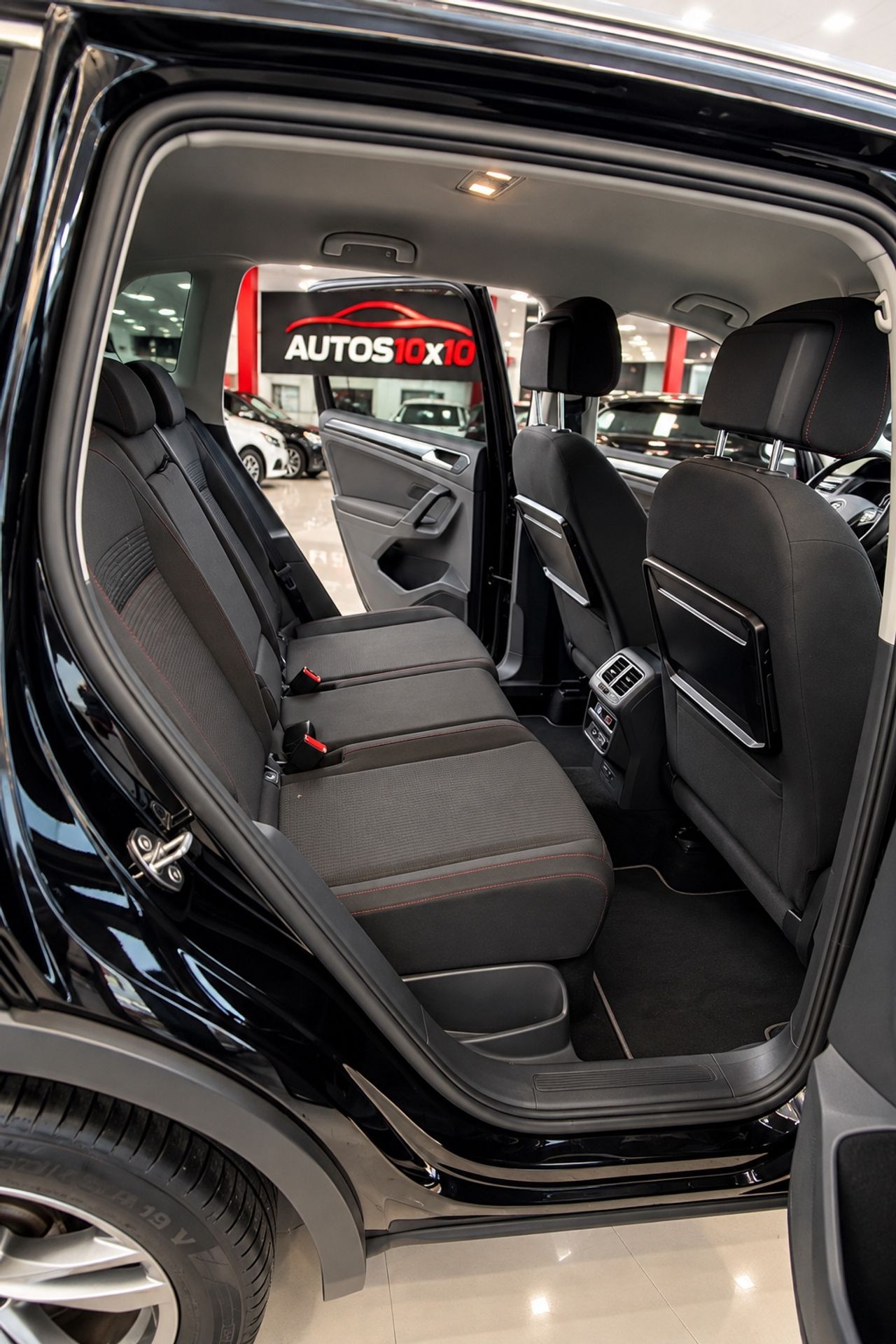 Volkswagen Tiguan Edition 1.4 TSI 92 kW - Foto 8