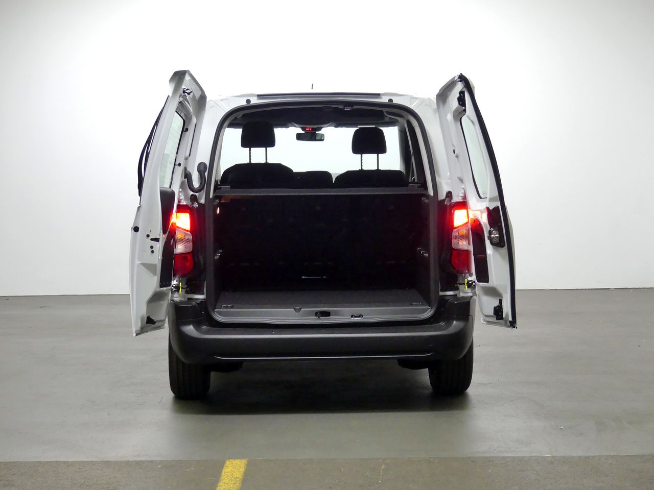 Citroën Berlingo BEV 50KWH TALLA M LIVE PACK AUTO 136 4P - foto 8