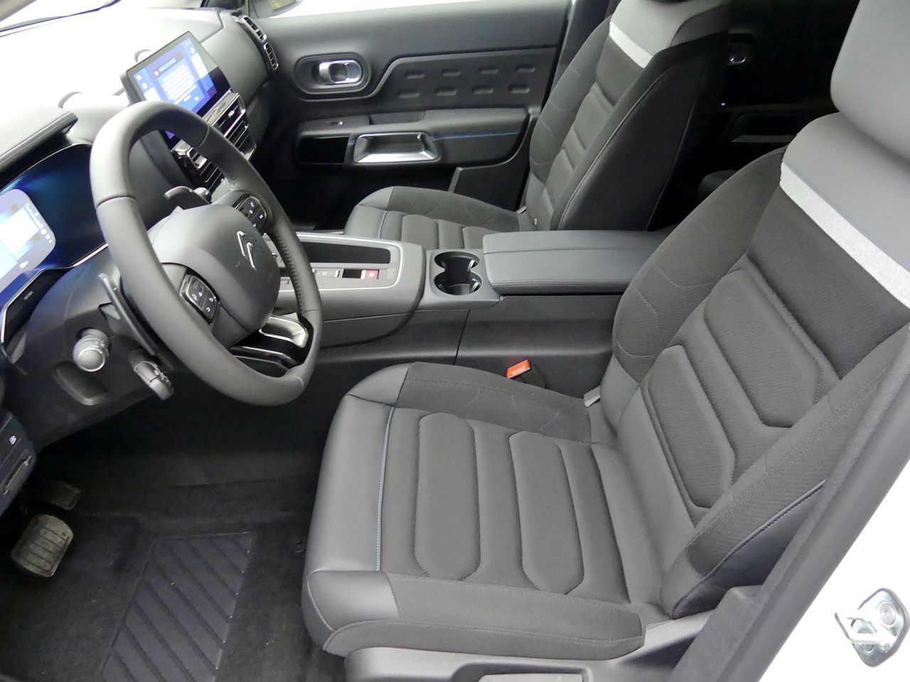 Citroën C5 Aircross 1.6 HYBRID 225 FEEL PACK AUTO 225 5P - foto 15