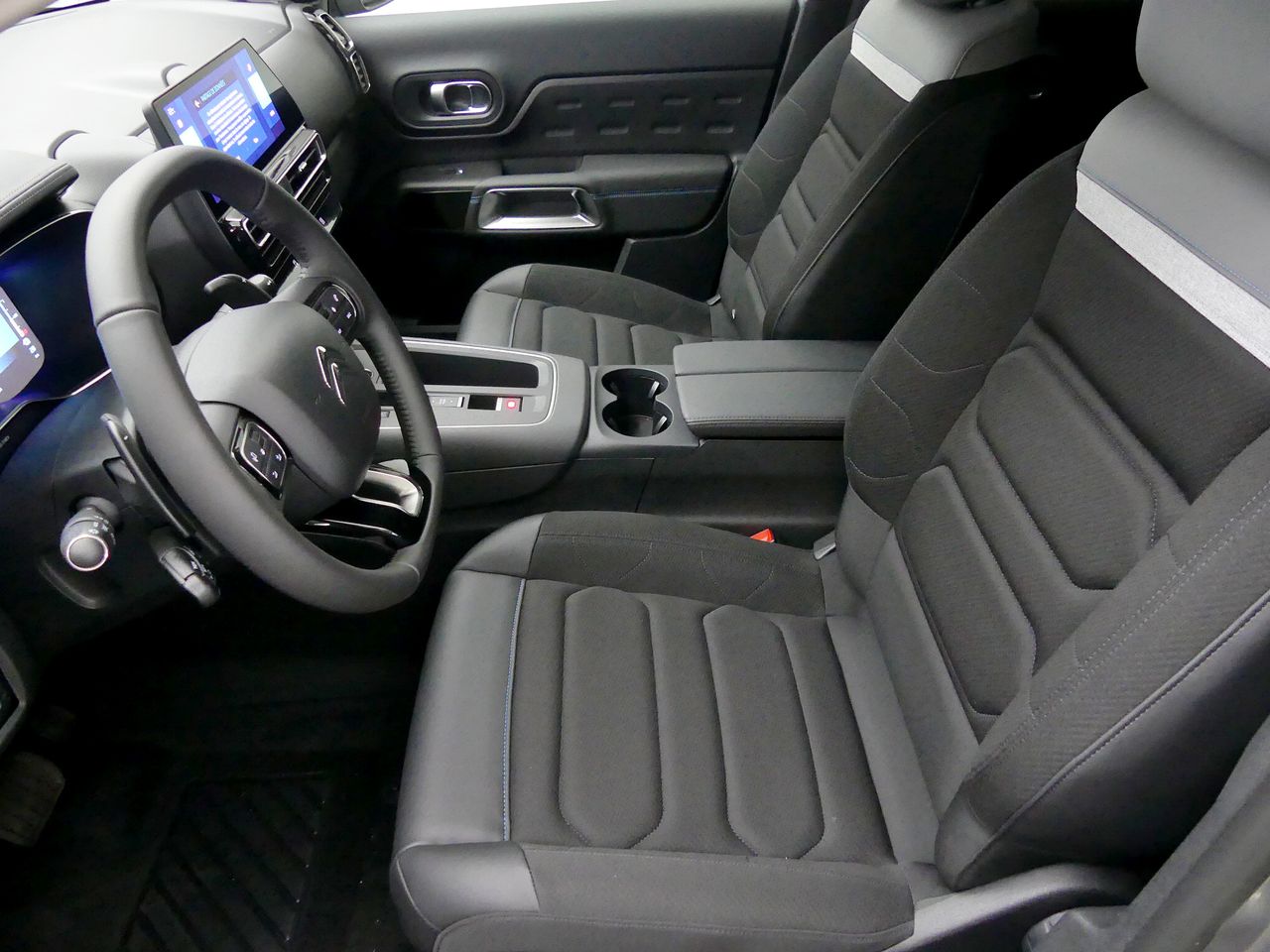 Citroën C5 Aircross 1.6 HYBRID 225 FEEL PACK AUTO 225 5P - foto 10