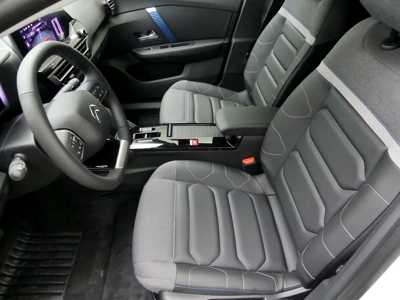 Citroën C4 X BEV 100 KWH ELECTRIC SHINE 136 4P - foto 16