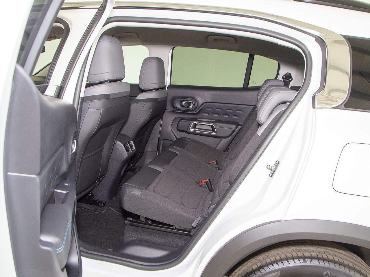 Citroën C5 Aircross 1.6 PHEV 225 FEEL PACK AUTO 225 5P - foto 16