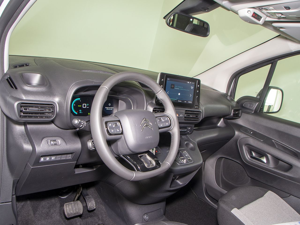 Citroën Berlingo BEV 50KWH TALLA M SHINE AUTO 136CV 5P - foto 14
