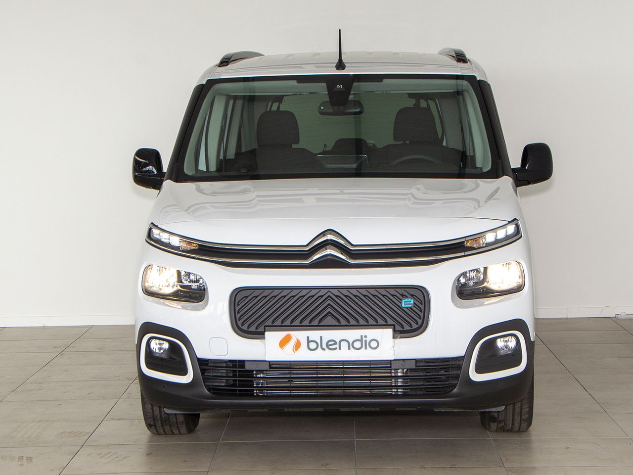 Citroën Berlingo BEV 50KWH TALLA M SHINE AUTO 136CV 5P - foto 3