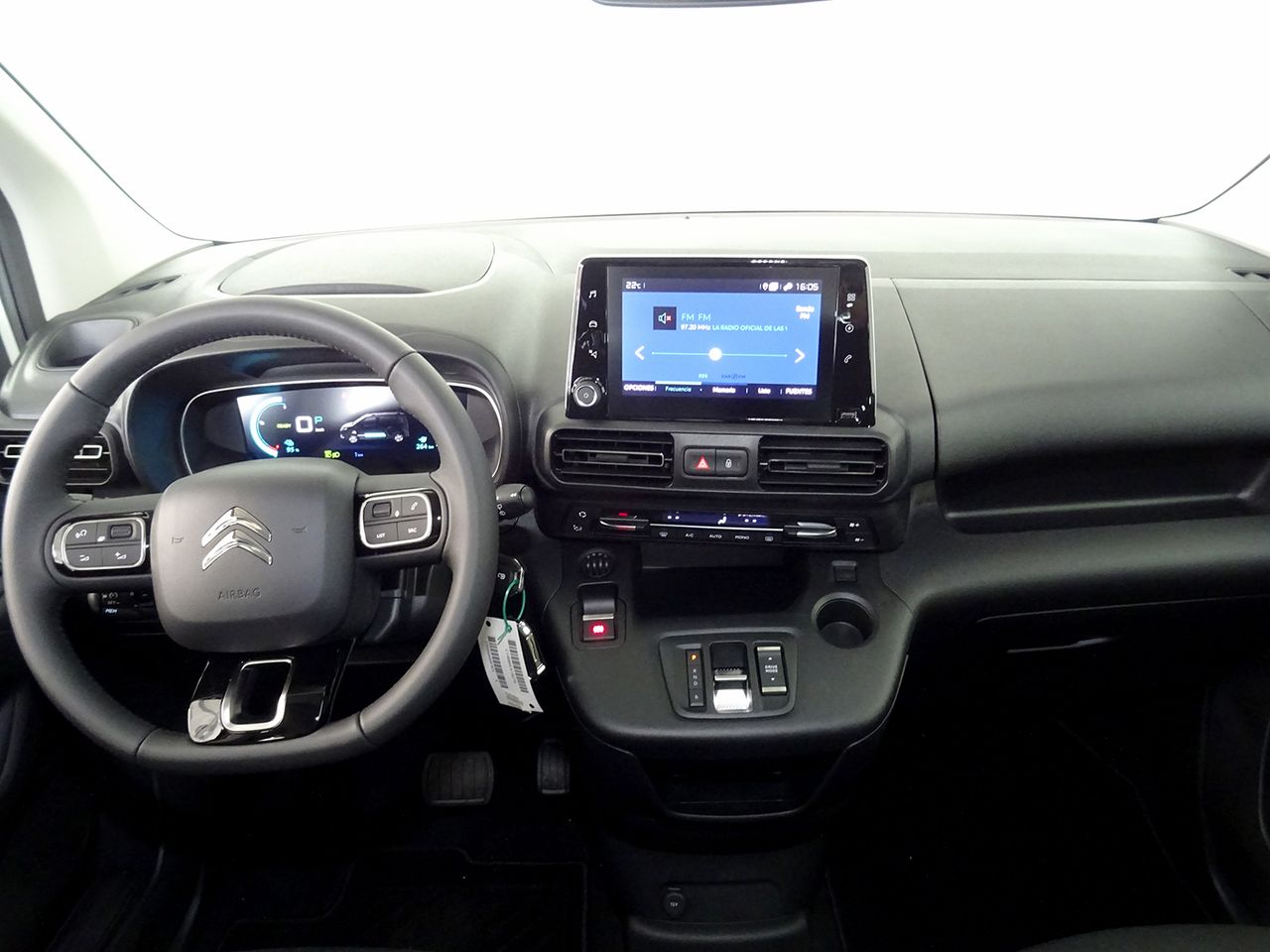 Citroën Berlingo BEV 50KWH TALLA M SHINE AUTO 136CV 5P - foto 17