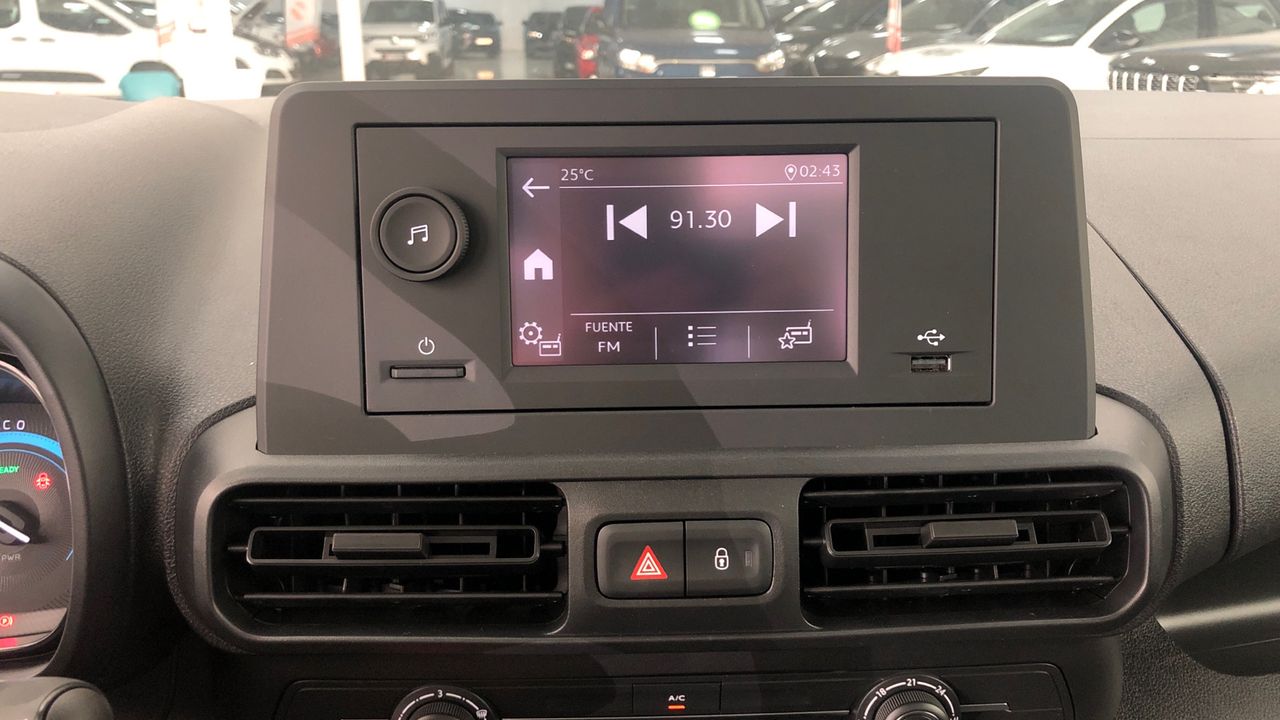 Citroën Berlingo BEV 50KWH TALLA M 136 4P - foto 17