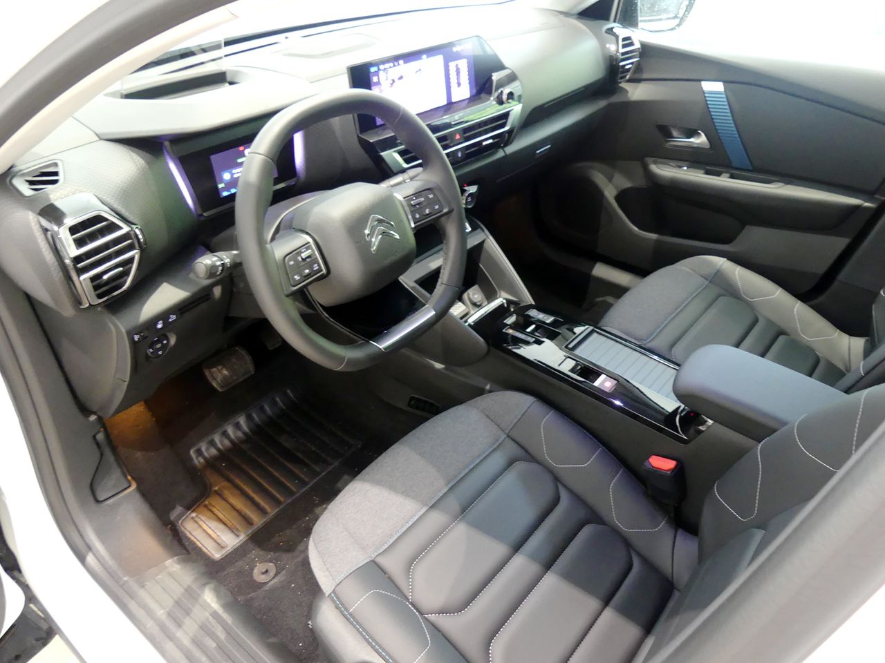 Citroën C4 X BEV 50 KWH ELECTRIC SHINE 136CV 4P - foto 13