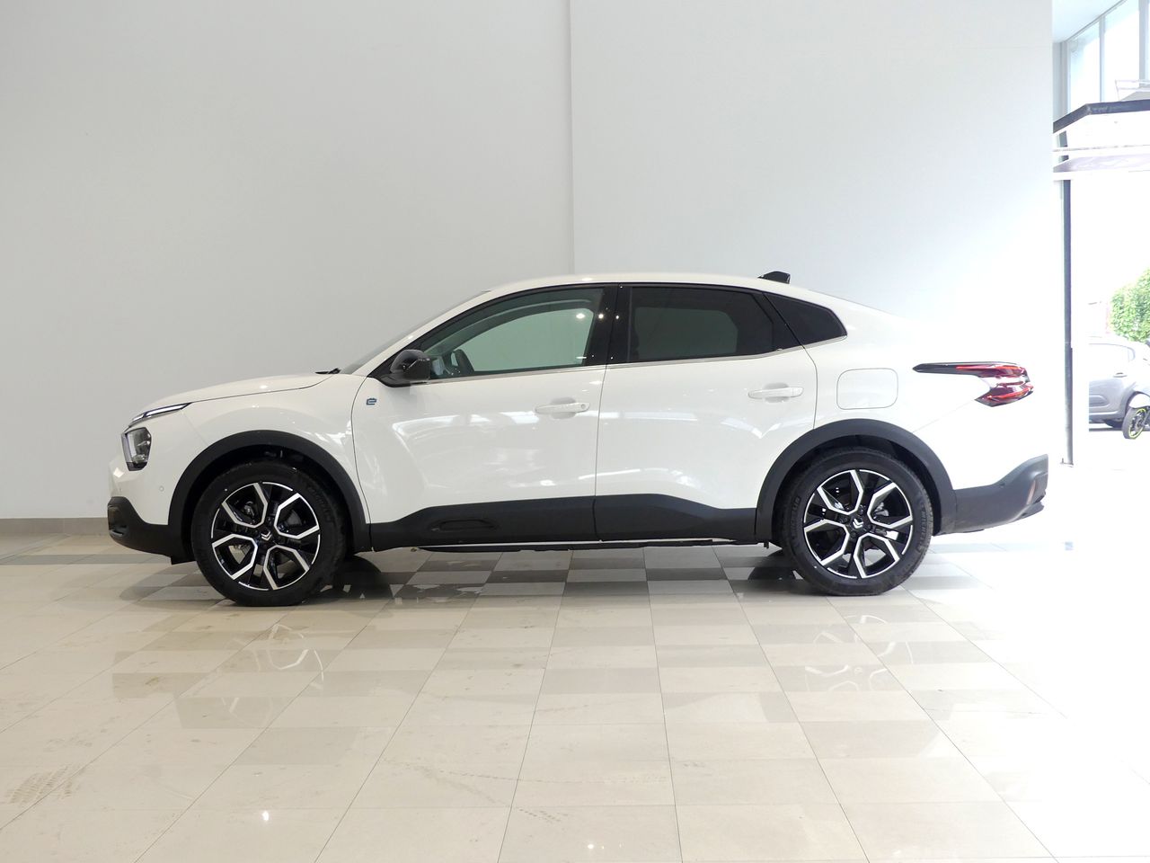 Citroën C4 X BEV 50 KWH ELECTRIC SHINE 136CV 4P - foto 7