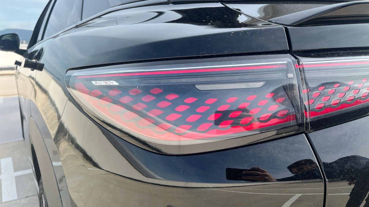 BYD Sealion 7 BEV 83KWH COMFORT - foto 19