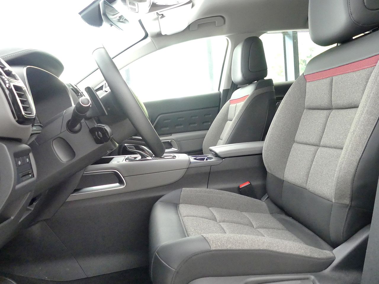 Citroën C5 Aircross 1.6 HYBRID 225CV FEEL AUTO 5P 165KW - foto 16