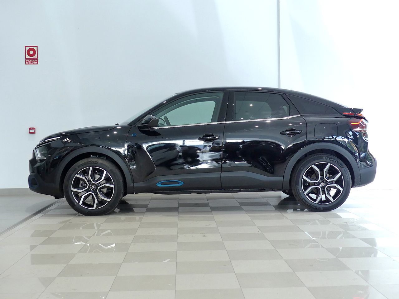 Citroën C4 BEV 50KW ELECTRIC SHINE 136CV 5P - foto 6