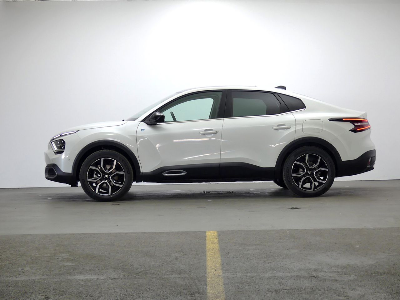 Citroën C4 X BEV 50 KWH ELECTRIC SHINE 136 4P - foto 6