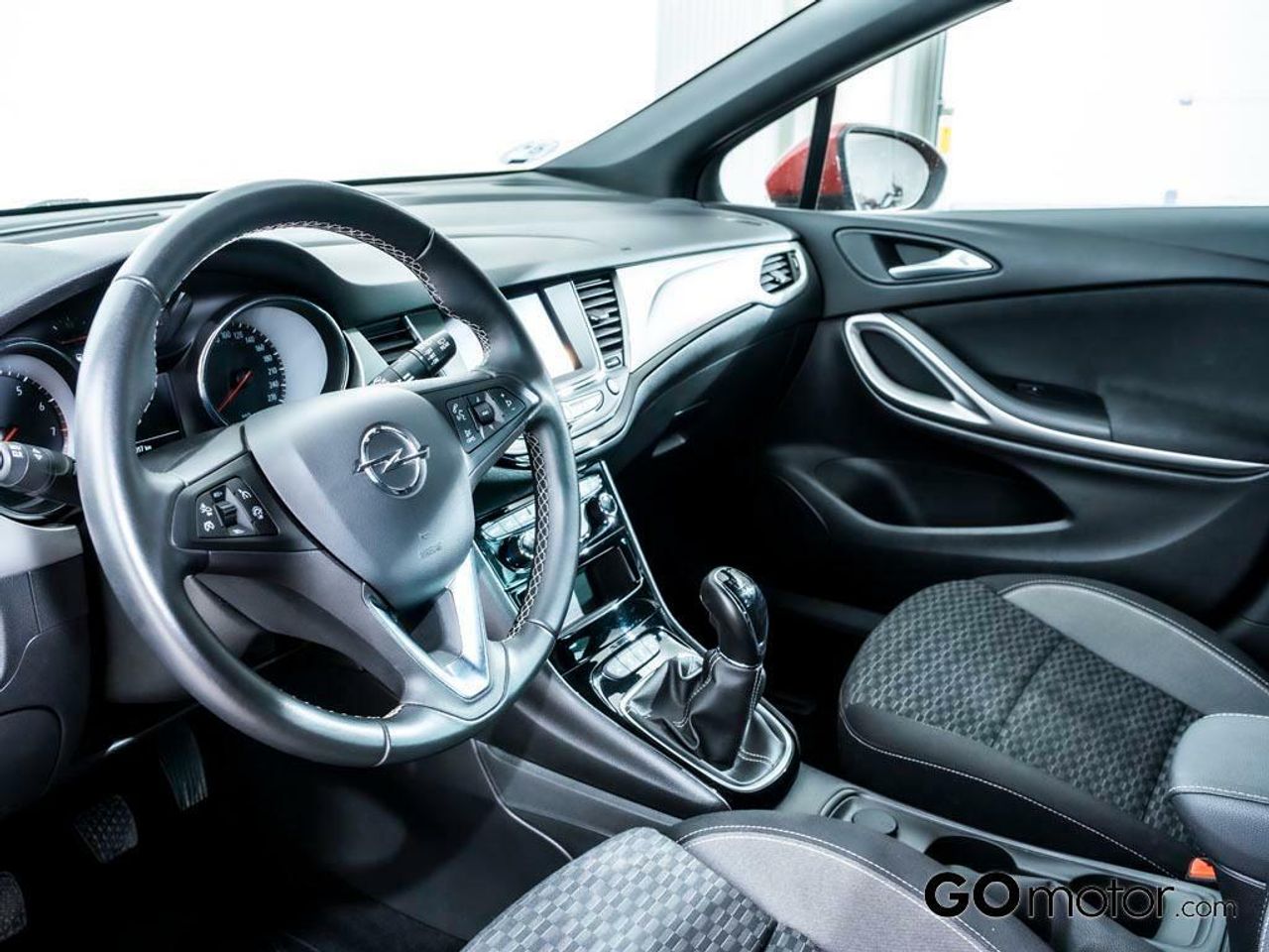 OPEL ASTRA GS LINE 1.2T SHT 130CV 5P - foto 12