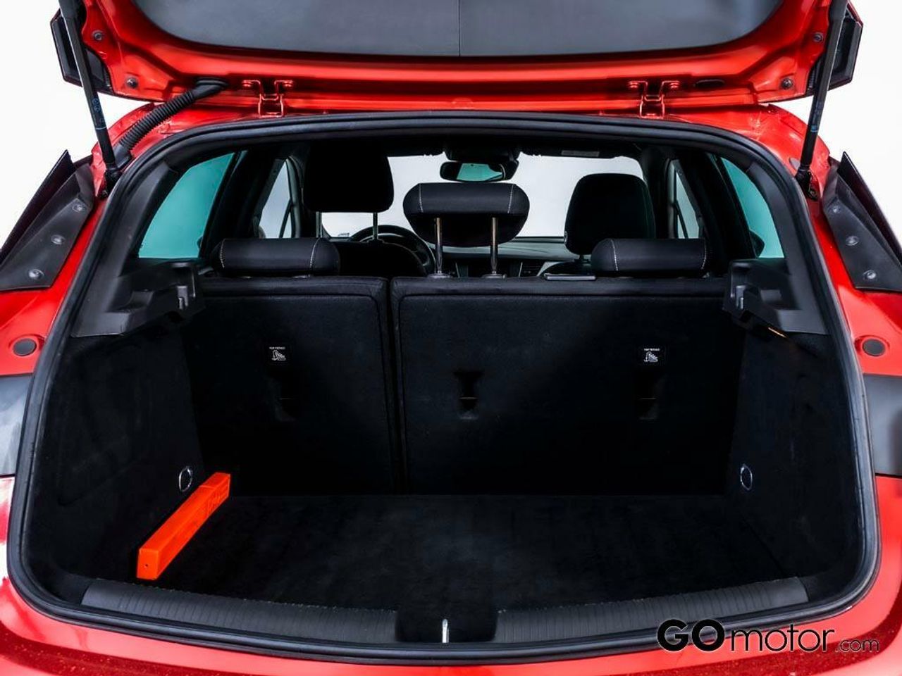 OPEL ASTRA GS LINE 1.2T SHT 130CV 5P - foto 19