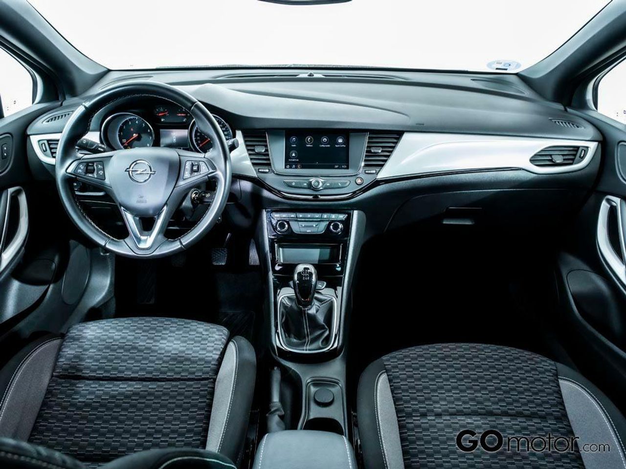 OPEL ASTRA GS LINE 1.2T SHT 130CV 5P - foto 14