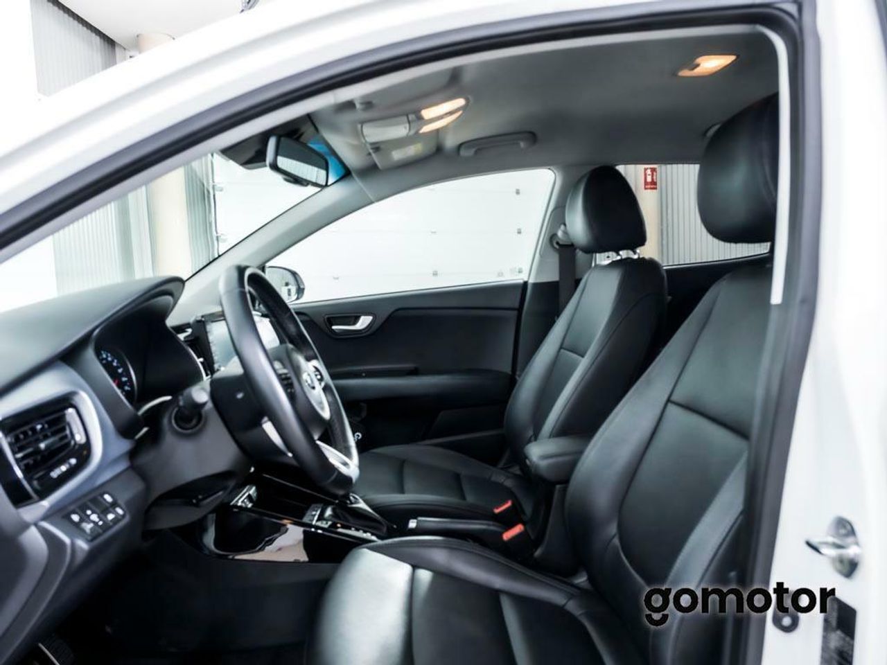 KIA STONIC 1.0 T-GDI 88KW TECH DCT 120 5P - foto 14