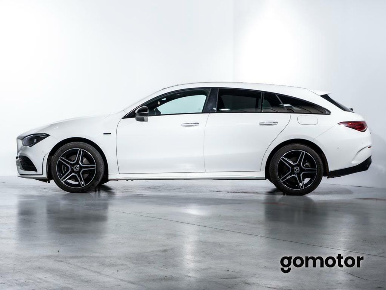 mercedes cla 2021 / foto grande (3)