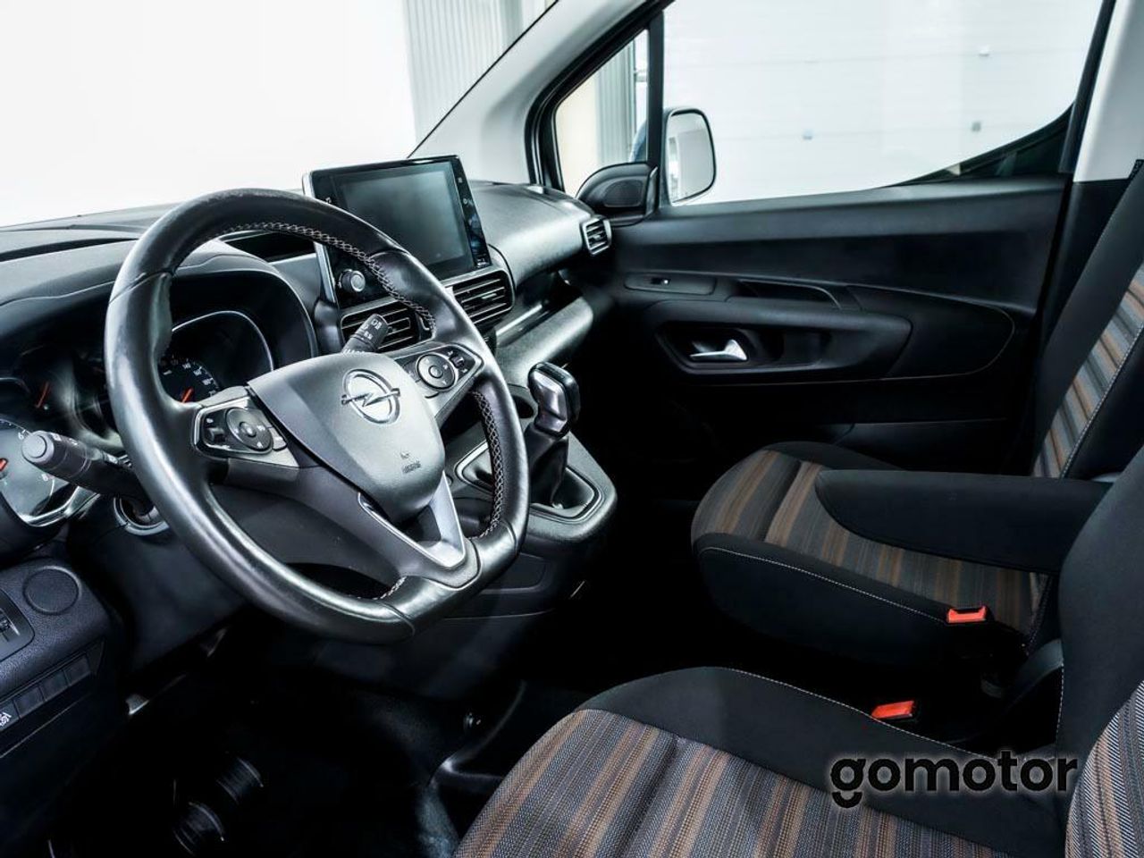 OPEL COMBO LIFE INNOVATION 1.5 TD 100CV 5P - foto 12