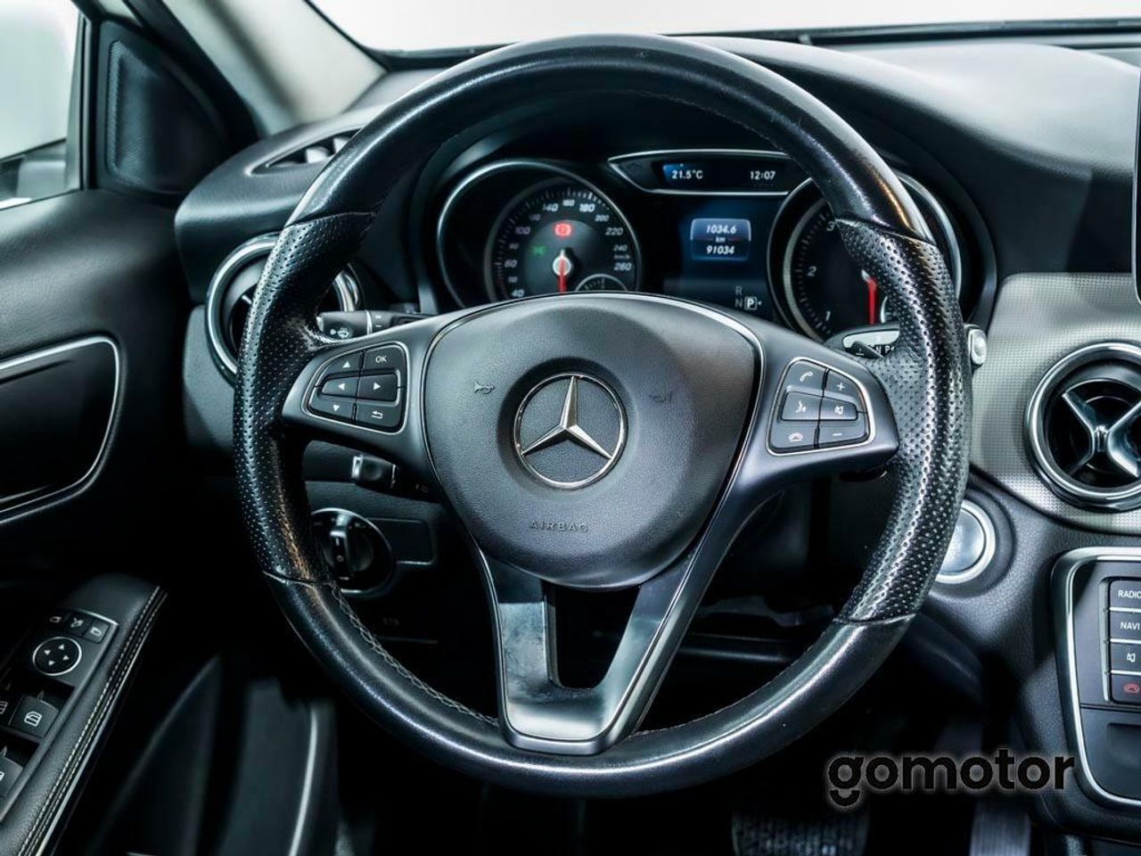 Mercedes GLA URBAN 200 D 2.1 136CV DCT 5P - foto 19