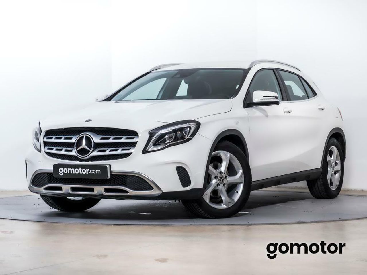 Acogedora casa unifamiliar paso todos  de segunda mano - mercedes gla 2018 /
