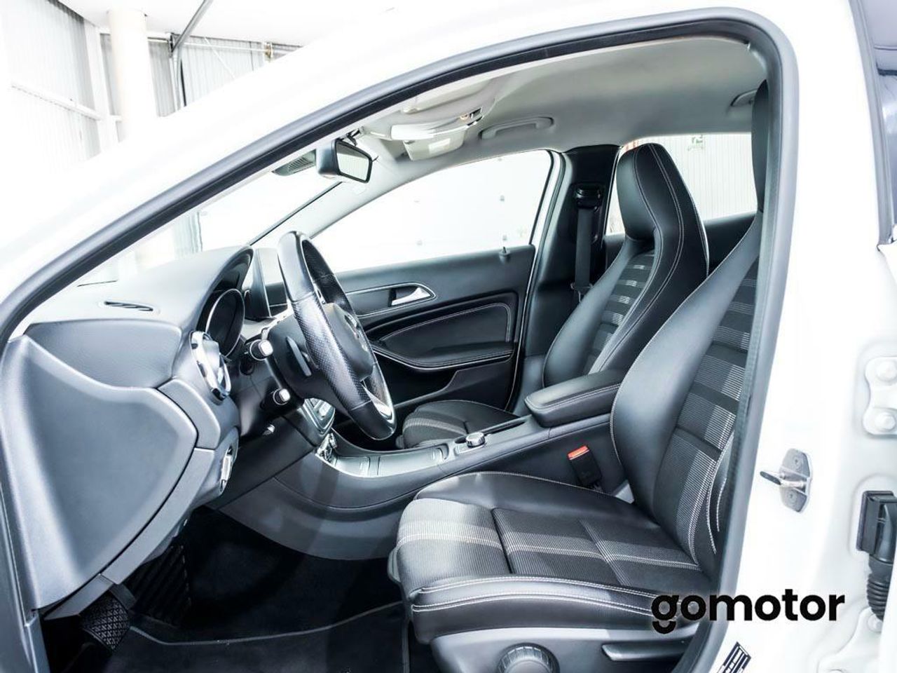 Mercedes GLA URBAN 200 D 2.1 136CV DCT 5P - foto 14