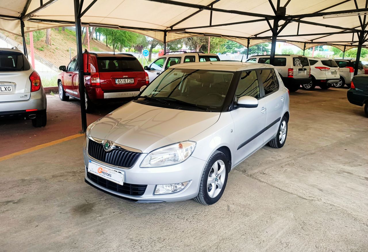 Skoda fabia 2019 5 puertas  de segunda mano - skoda fabia 2011 /
