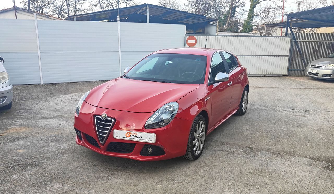 Foto alfa romeo giulietta 2012 /