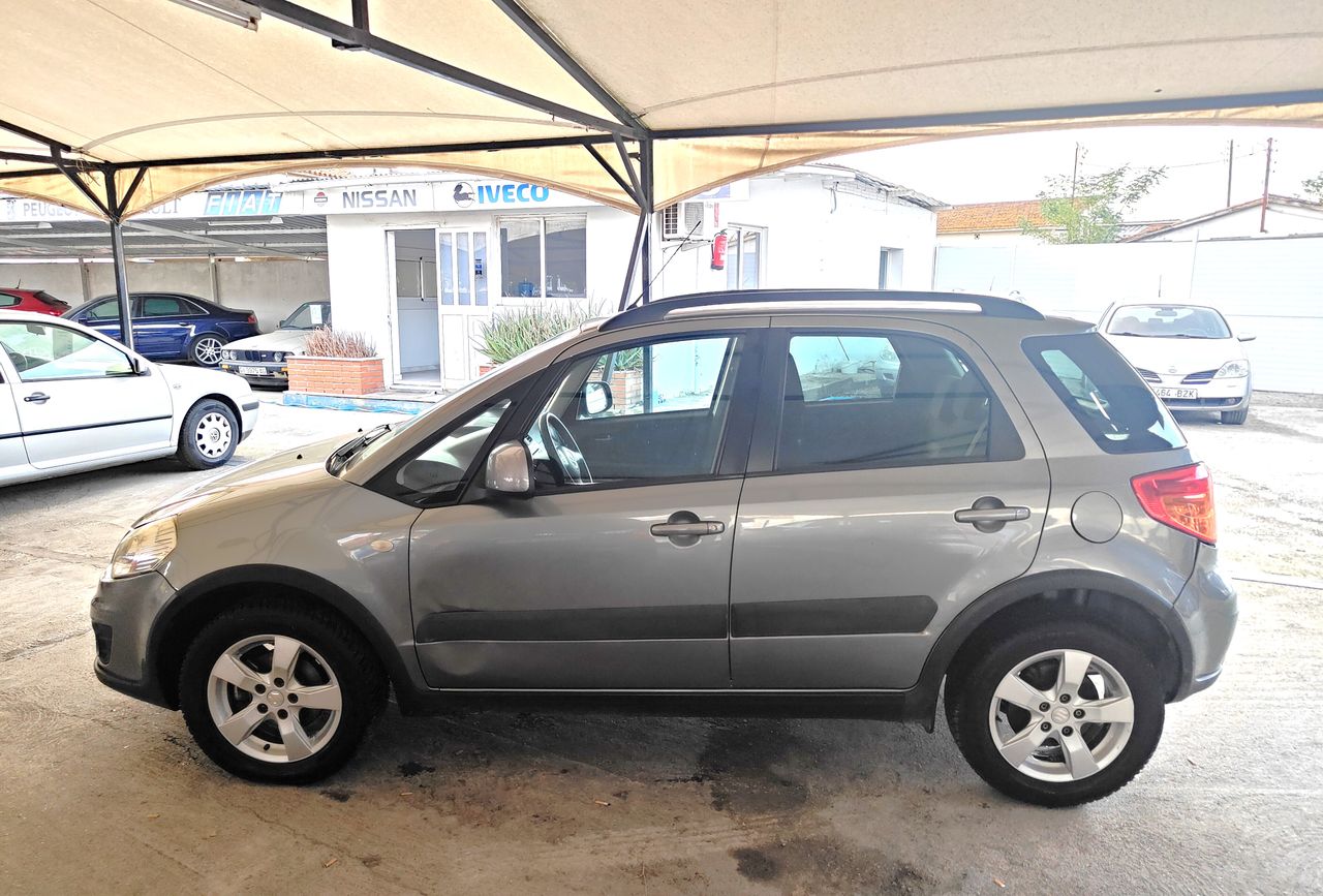suzuki sx4 2010 / foto grande (3)
