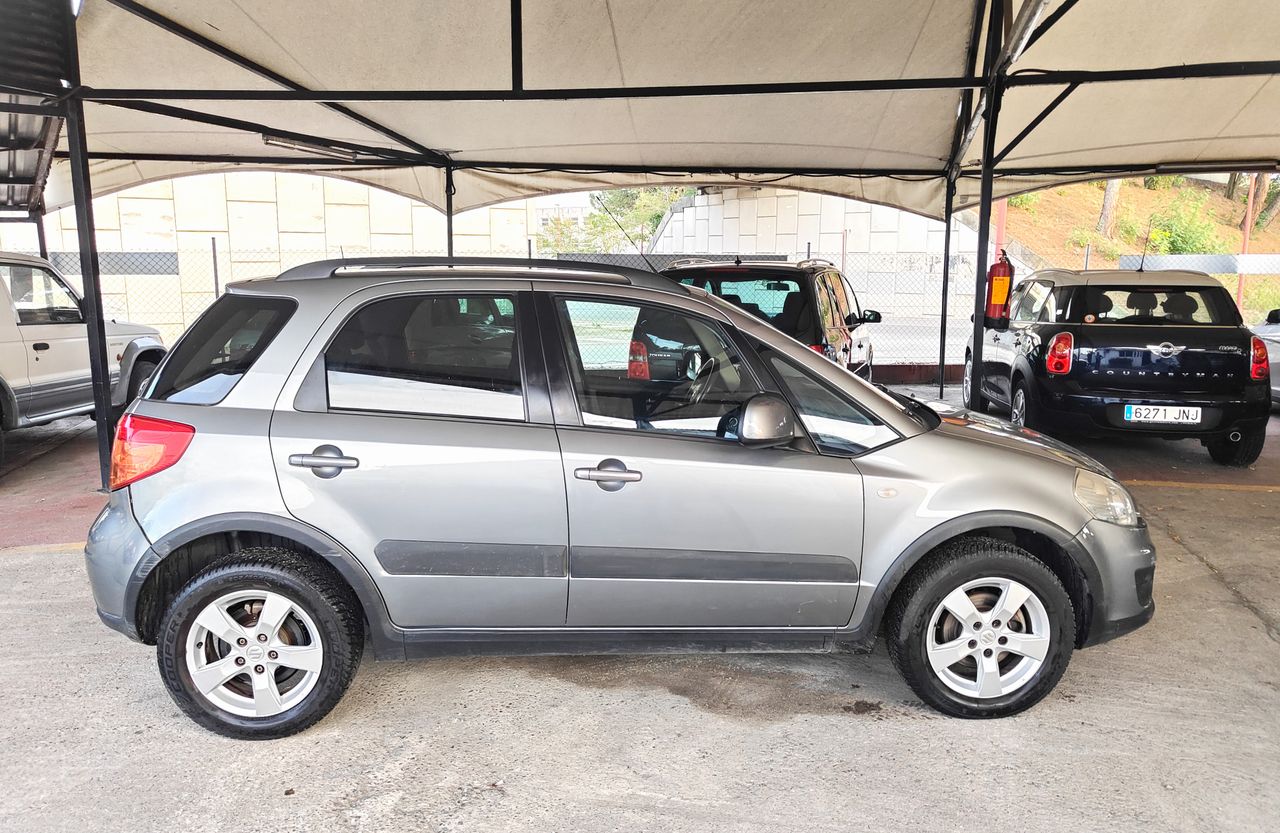 suzuki sx4 2010 / foto grande (2)
