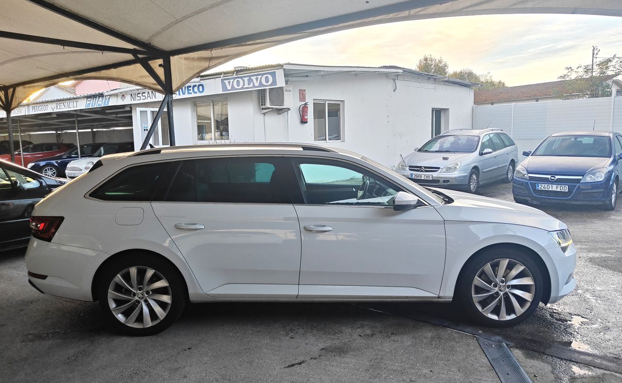 skoda superb 2016 / foto grande (2)