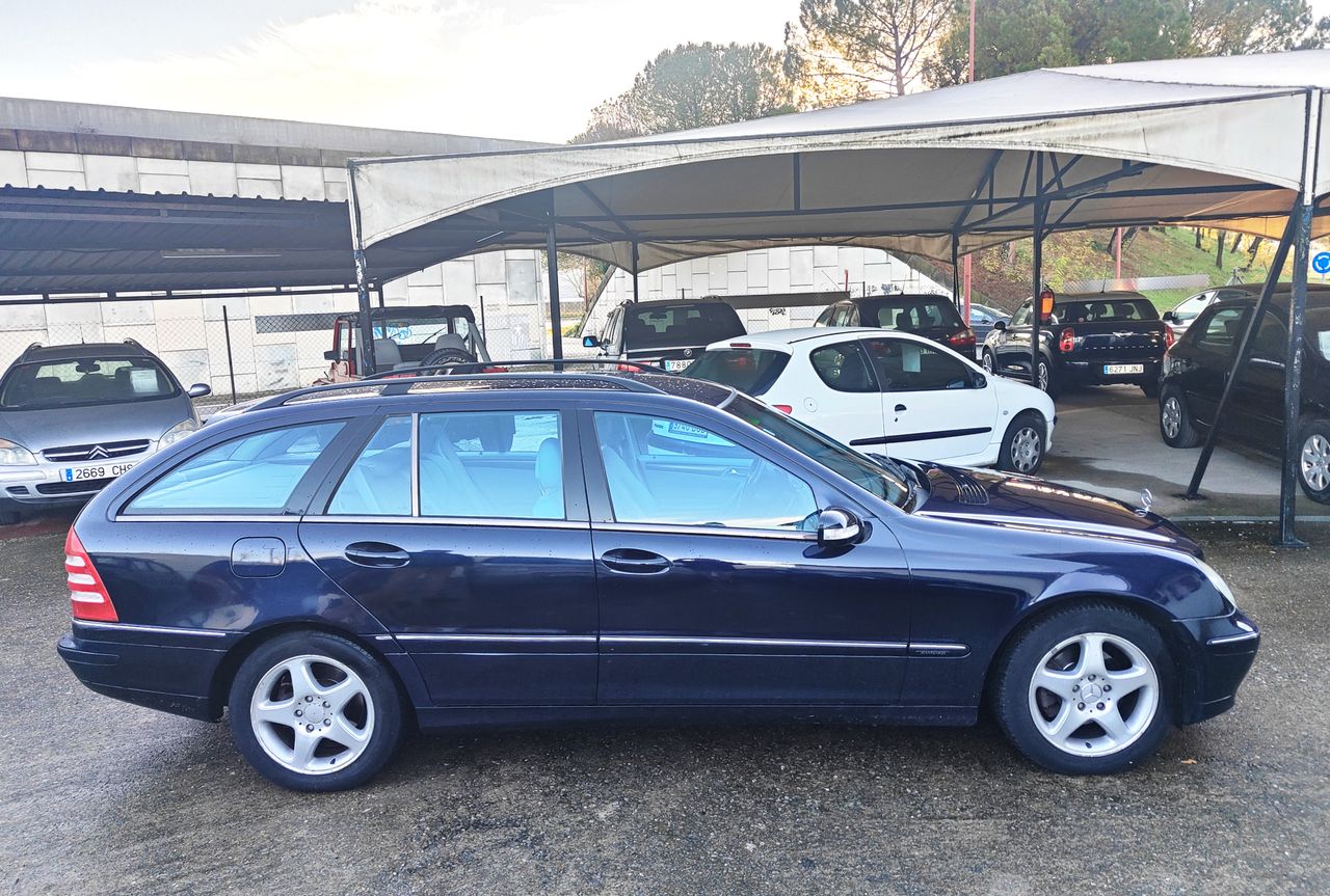 mercedes clase c 2003 / foto grande (2)