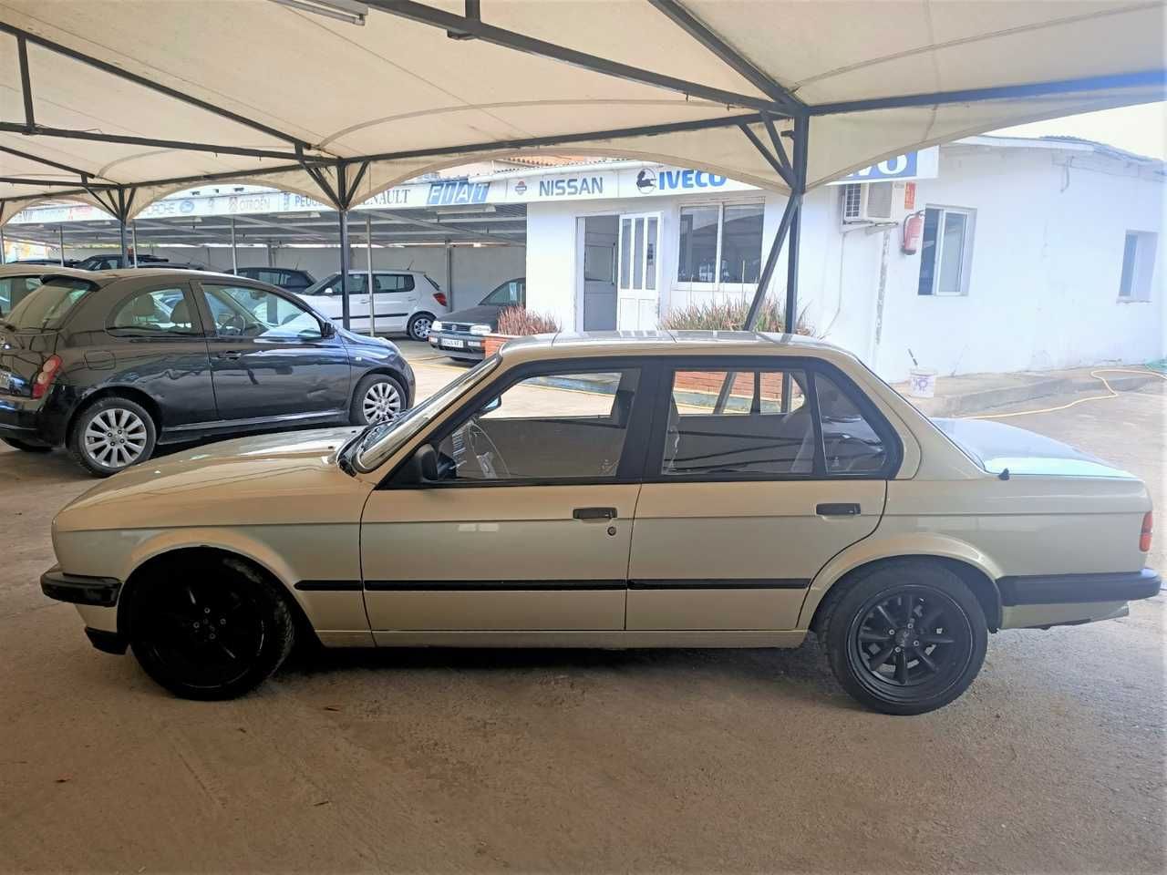 bmw serie 3 1984 / foto grande (3)