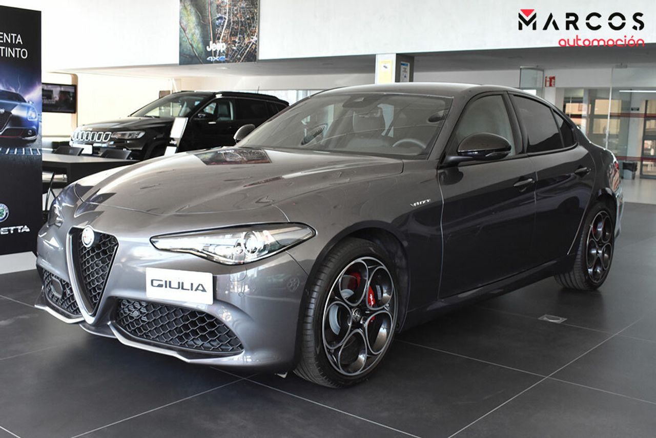 Foto alfa romeo giulia 2022 /