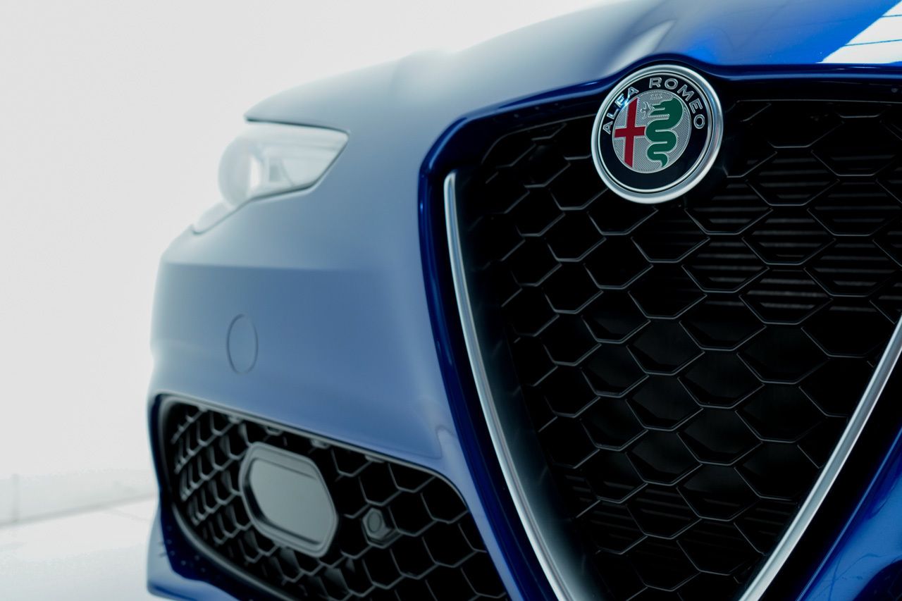 Alfa Romeo Giulia TI 2.2 D TURBO 210 CV AUTO 4WD 4P - Foto 2