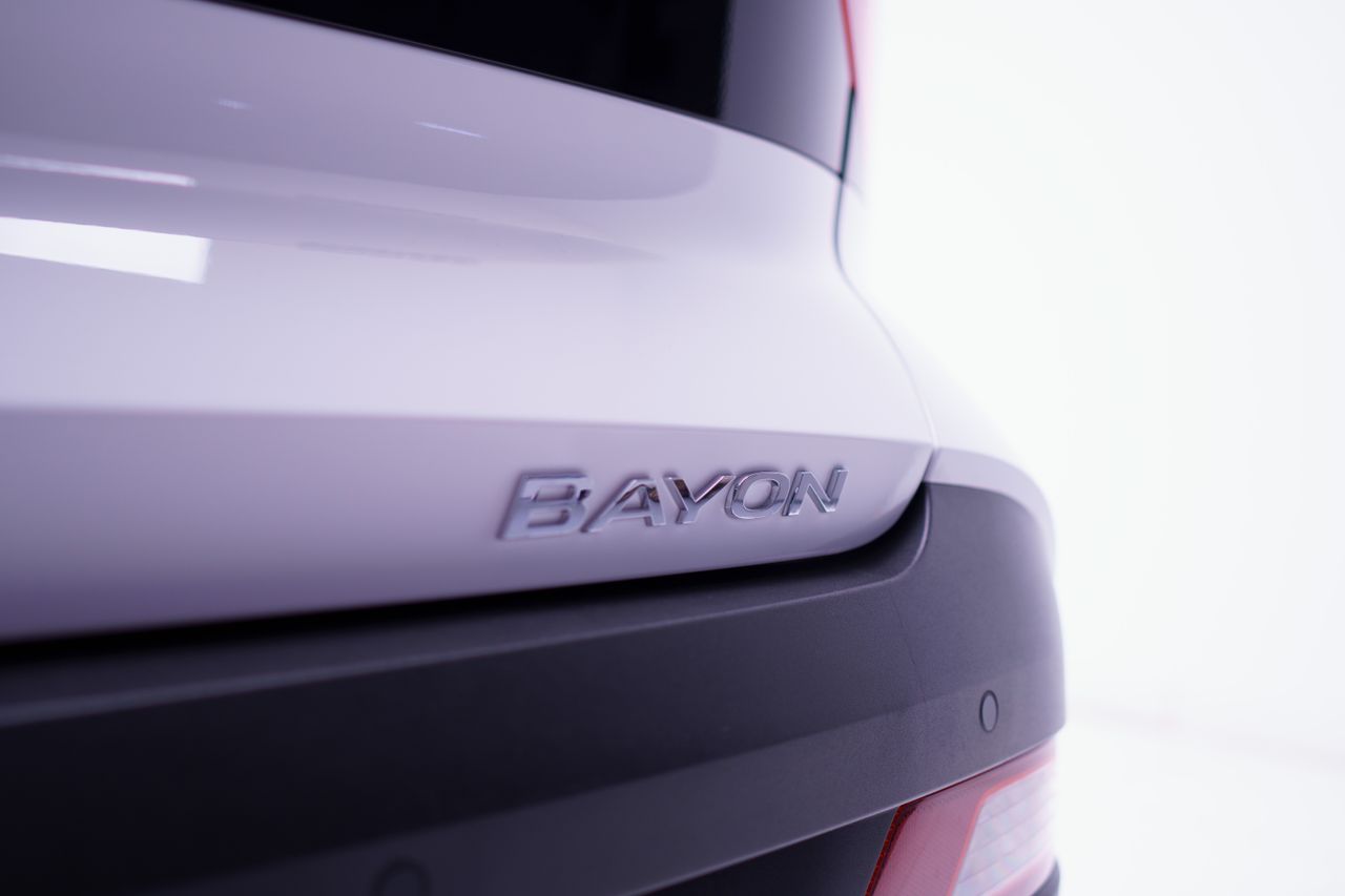 Hyundai Bayon MAXX 1.0 TGDI MHEV 100 CV 5P - Foto 2