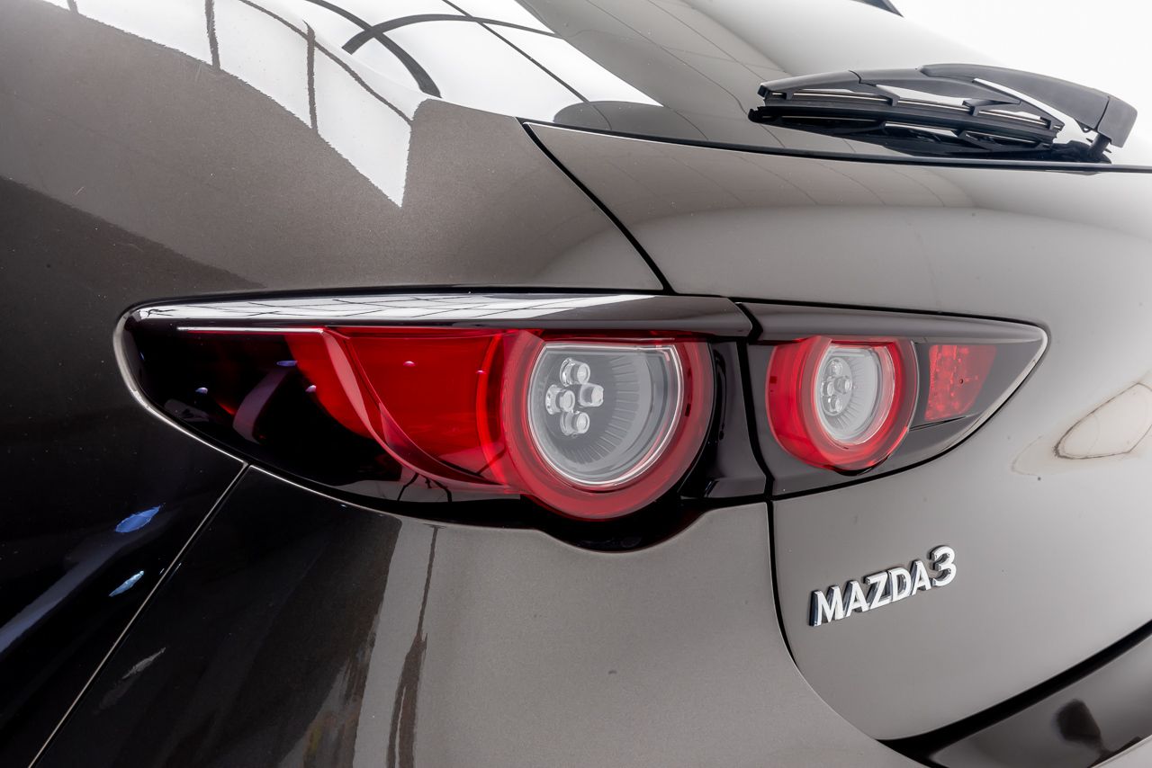 Mazda 3 SAFETY BLACK 2.0 SKYACTIVE-X ZENITH-X 181 CV 5P - Foto 2