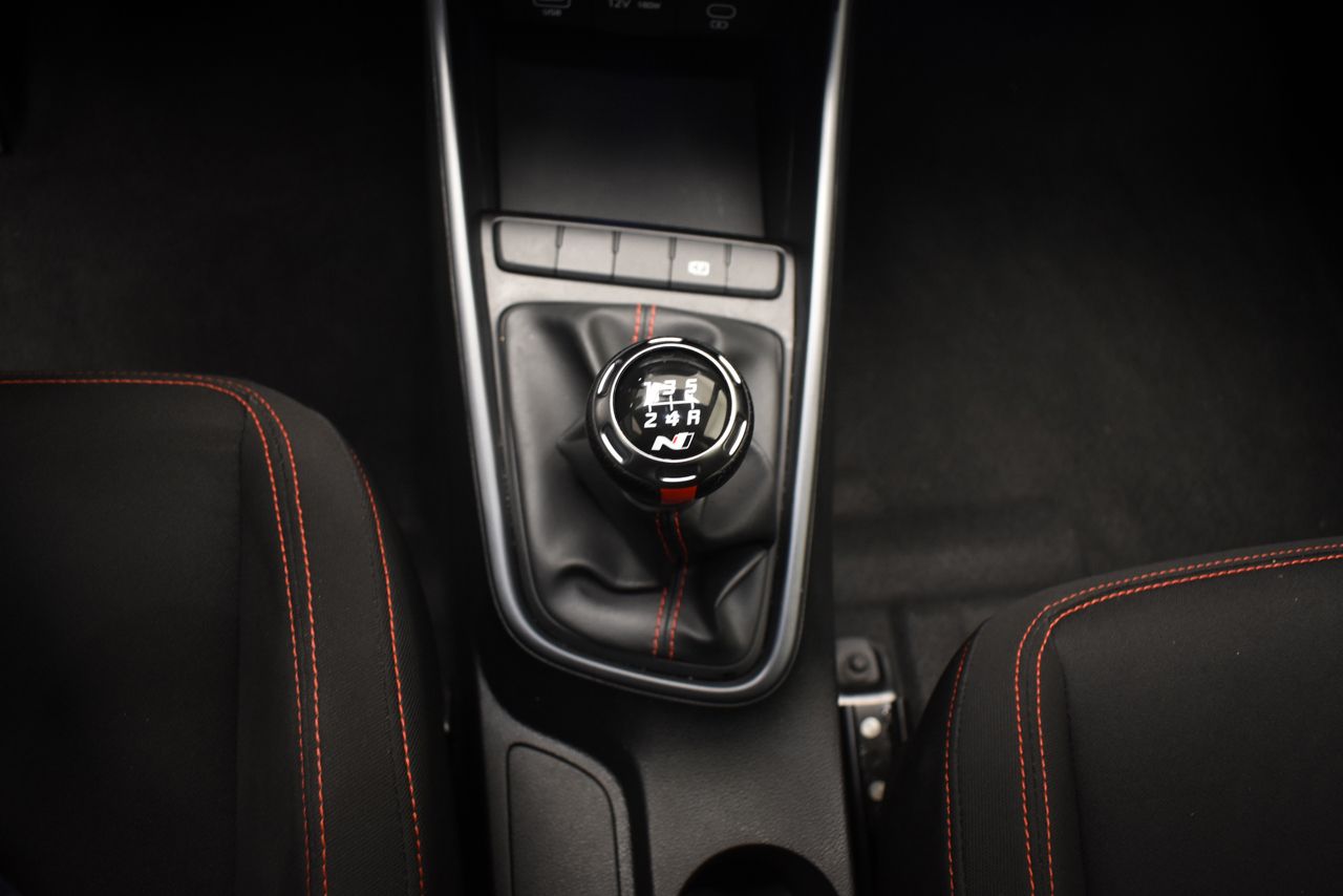 Hyundai i20 N LINE 30 ANIVERSARIO 1.2 MPI 84 CV 5P - foto 24