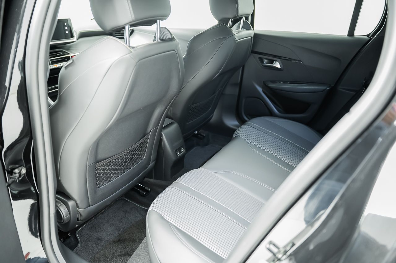 Peugeot 208 GT ELECTRIQUE 136 CV 5P (A) - foto 17