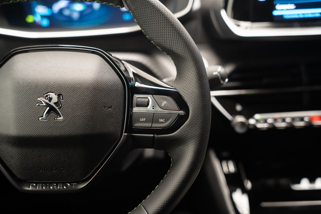 Peugeot 208 GT ELECTRIQUE 136 CV 5P (A) - foto 23