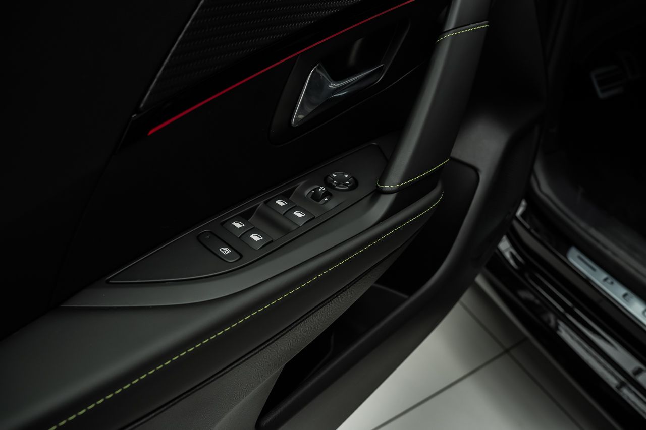 Peugeot 208 GT ELECTRIQUE 136 CV 5P (A) - foto 31