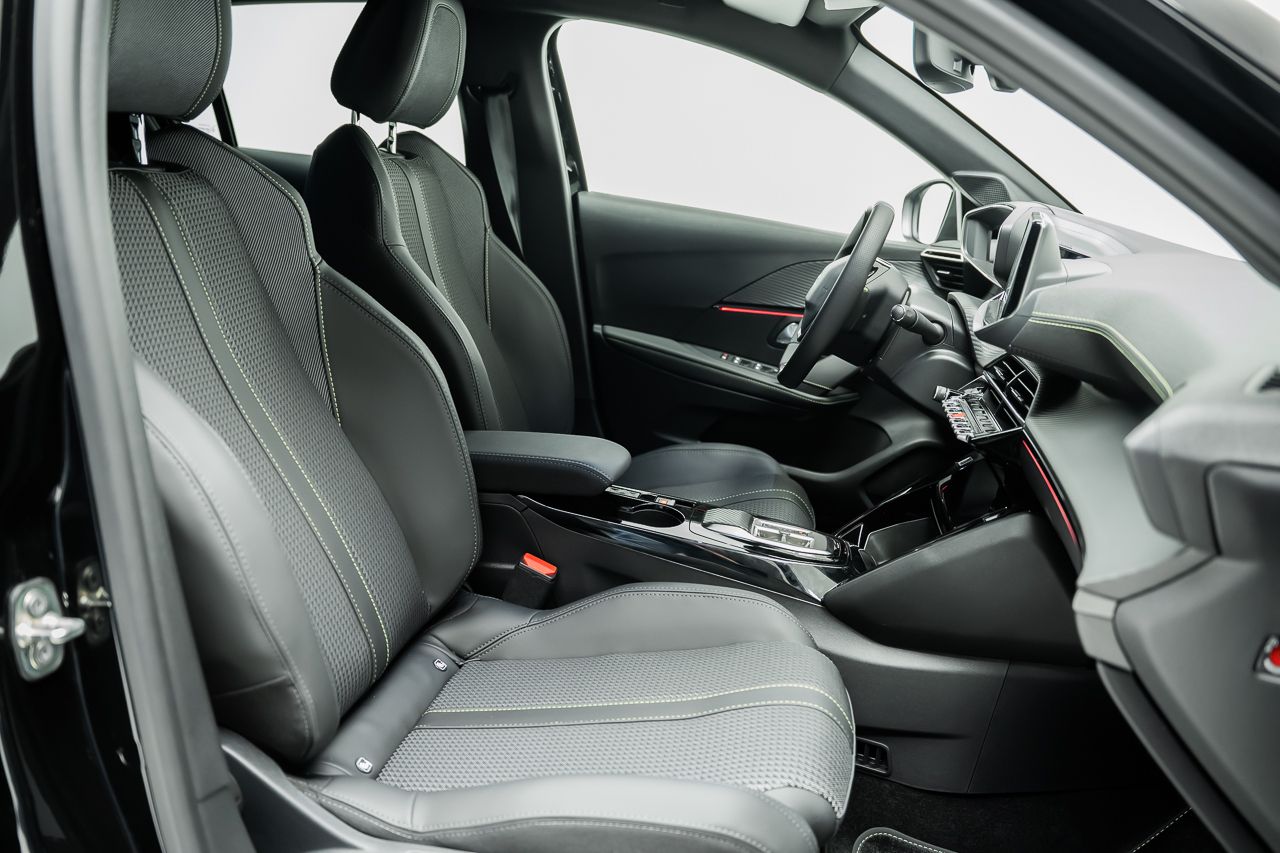 Peugeot 208 GT ELECTRIQUE 136 CV 5P (A) - foto 18