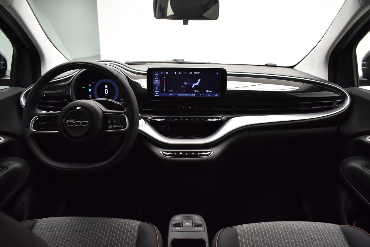 Fiat 500 -E ICON BEV 42KWH 118 CV 3P - foto 6