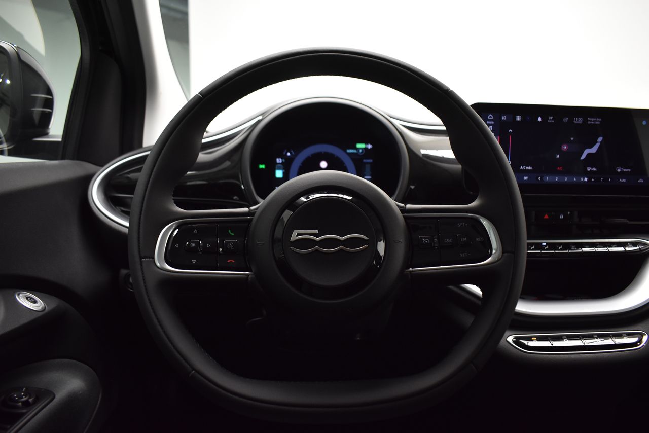 Fiat 500 -E ICON BEV 42KWH 118 CV 3P - foto 18