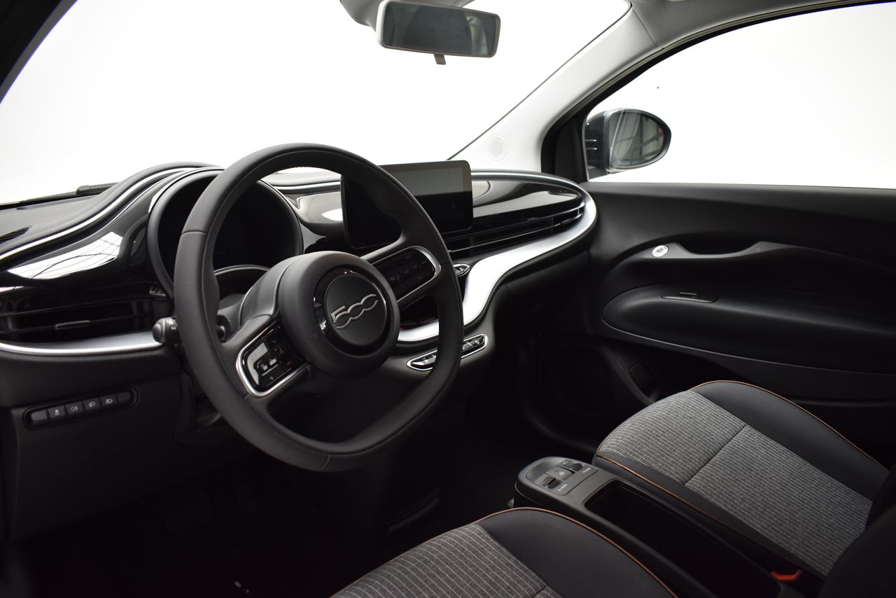 Fiat 500 -E ICON BEV 42KWH 118 CV 3P - foto 7