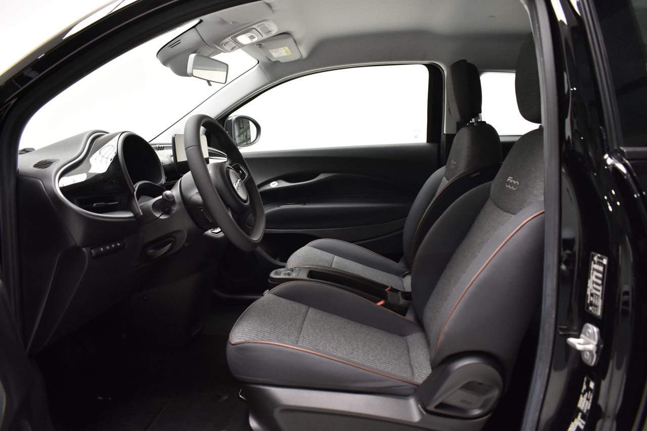 Fiat 500 -E ICON BEV 42KWH 118 CV 3P - foto 16