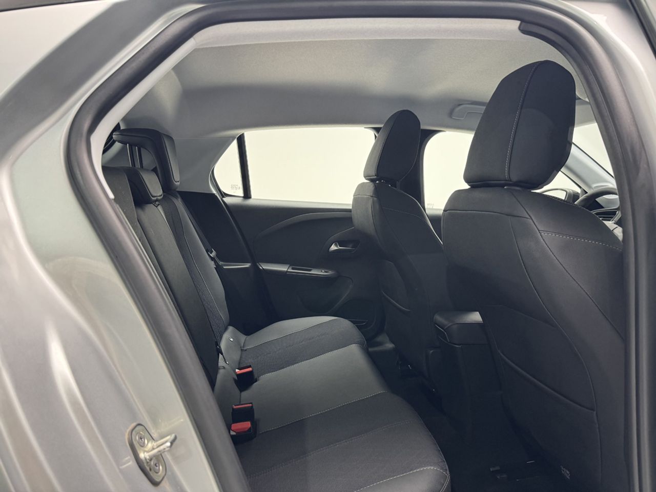 Opel Corsa GS 1.2T XHT 96KW AUTO 130 5P - foto 25